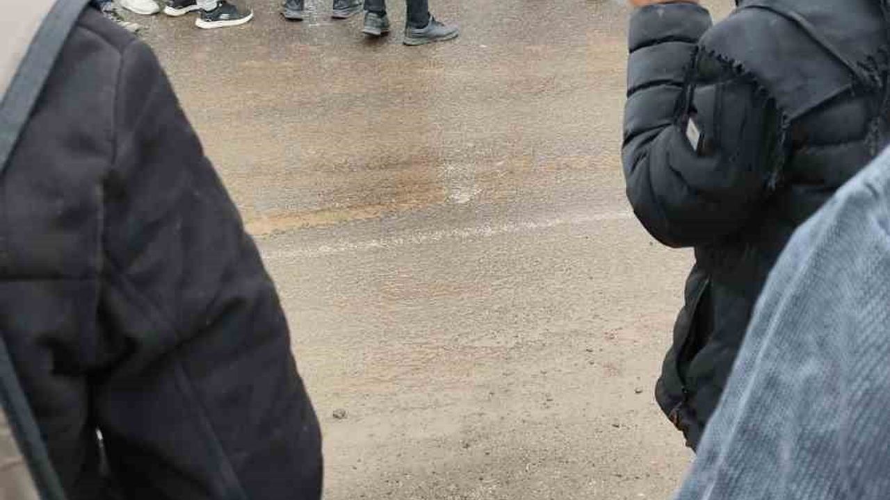 Siverek’te otomobilin çarptığı 14 yaşındaki kız ağır yaralandı