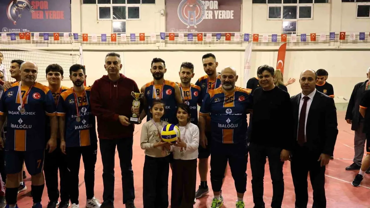 Söğüt’te Kurumlar Arası Bahar Voleybol Turnuvası: Ulaştırma Takımı Şampiyon Oldu