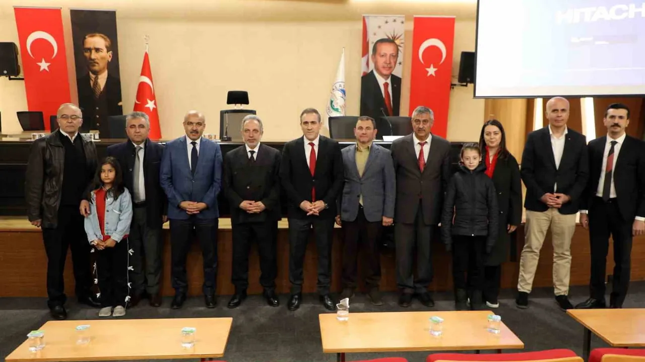 Talas'ta 'Atıktan Sanata' Okullar Arası Geri Dönüşüm Yarışması tanıtıldı