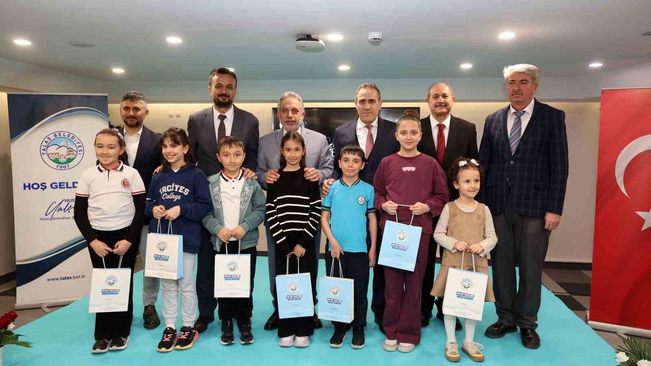 Talas’ta Kütüphaneler Haftası: 7/24 Kütüphane’de en çok okuyanlar ödüllendirildi