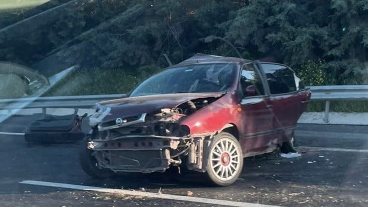 Tarsus-Mersin Otoyolu Huzurkent Mevkiinde Kaza: 1 Ölü, 2 Yaralı