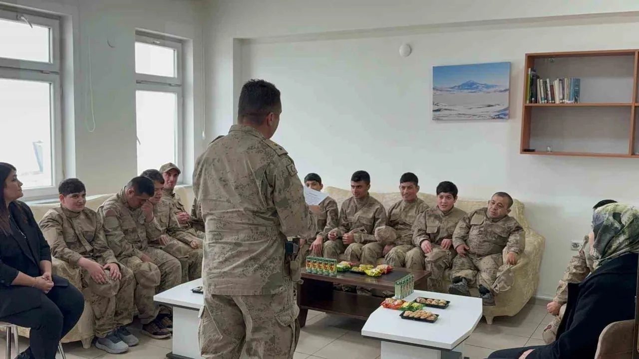 Taşlıçay’da özel bireyler temsili askerlik deneyimi yaşadı