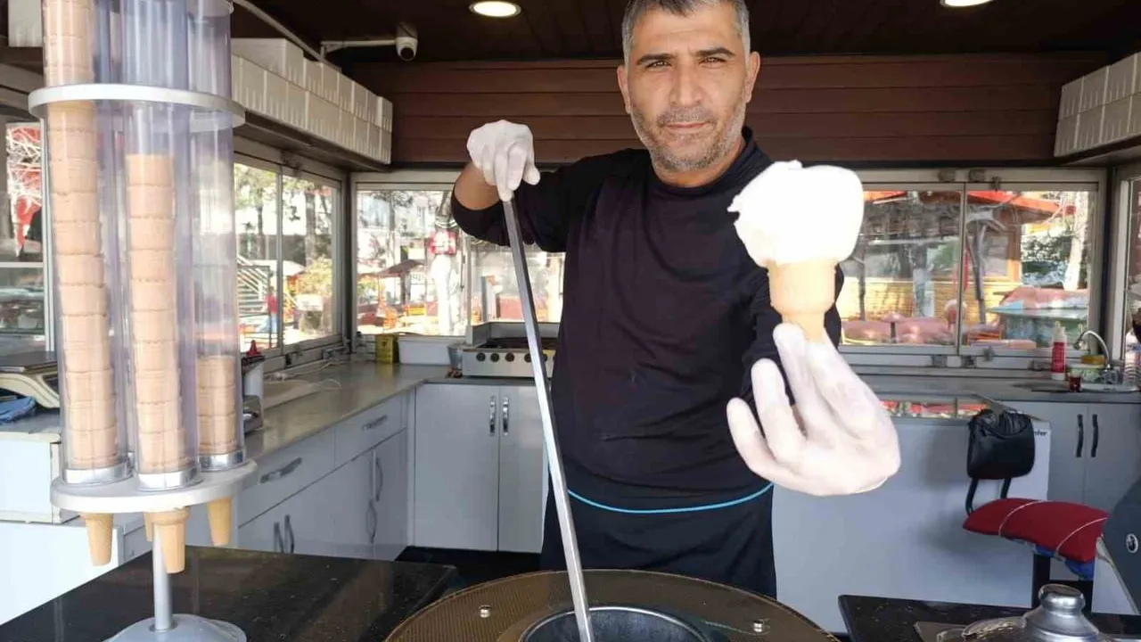 TasteAtlas'ın 2025 'Dünyanın En İyi 100 Tatlısı' listesi Kahramanmaraş'ta tartışma yarattı