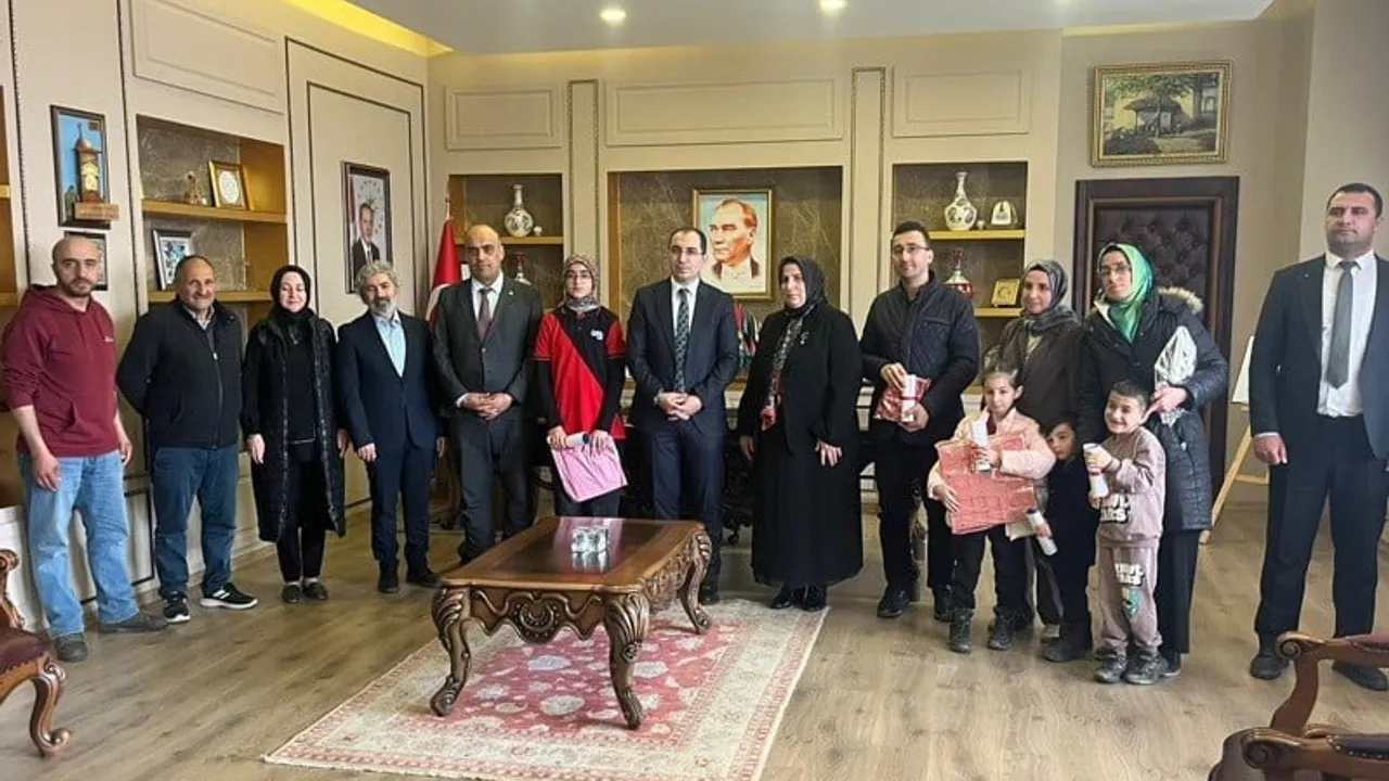 Tavşanlı’da 62. Kütüphane Haftası'nda en çok kitap okuyanlar ödüllendirildi