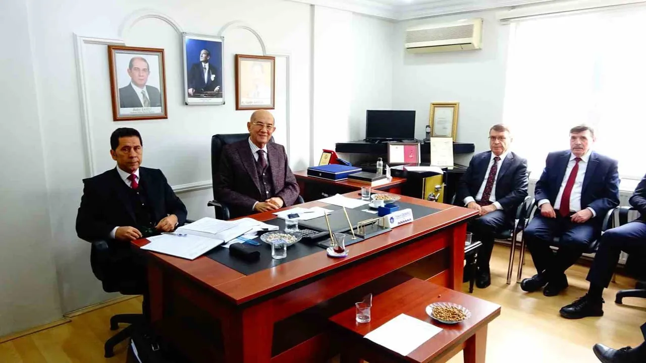 Tavşanlı'da bölge toplantısı: Esnafın kredi talepleri ve kooperatiflerin durumu ele alındı