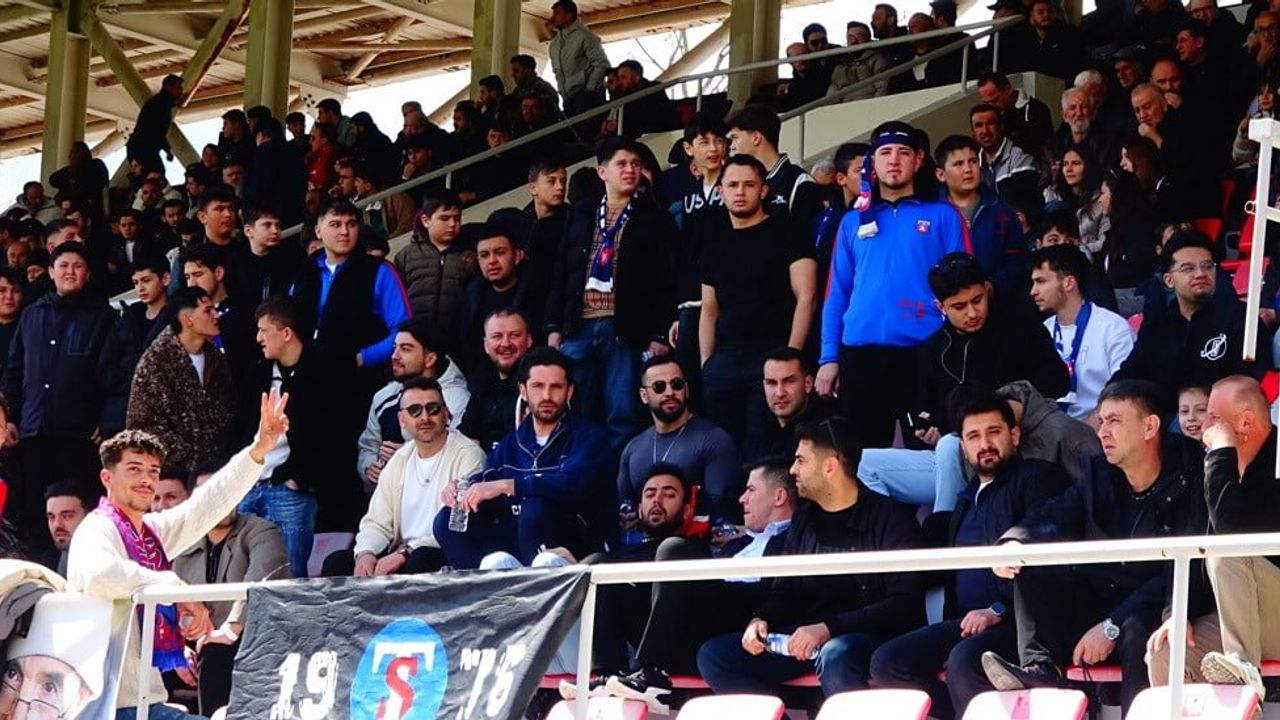 Tavşanlı derbisinde Tepecikspor ile TKİ Tavşanlı Linyitspor 1-1 berabere kaldı