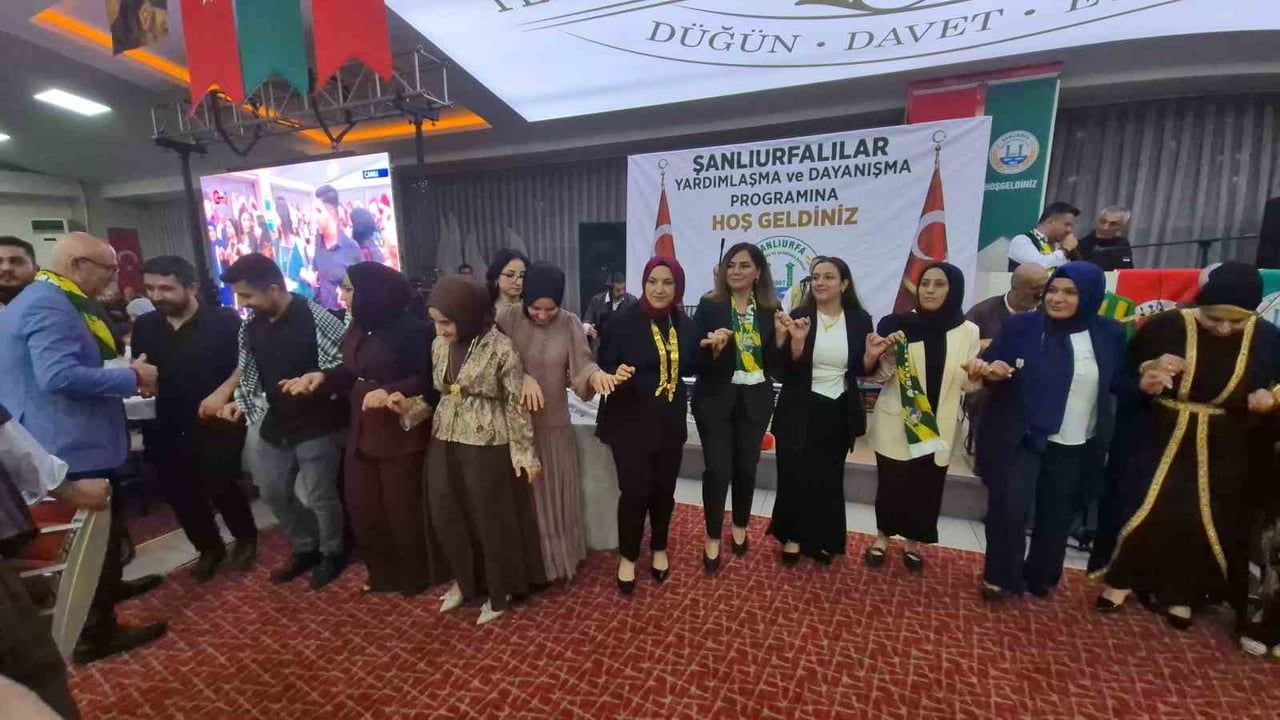 Tekirdağ’da Şanlıurfa kültür gecesi: Davullar eşliğinde 1 ton çiğ köfte ikramı