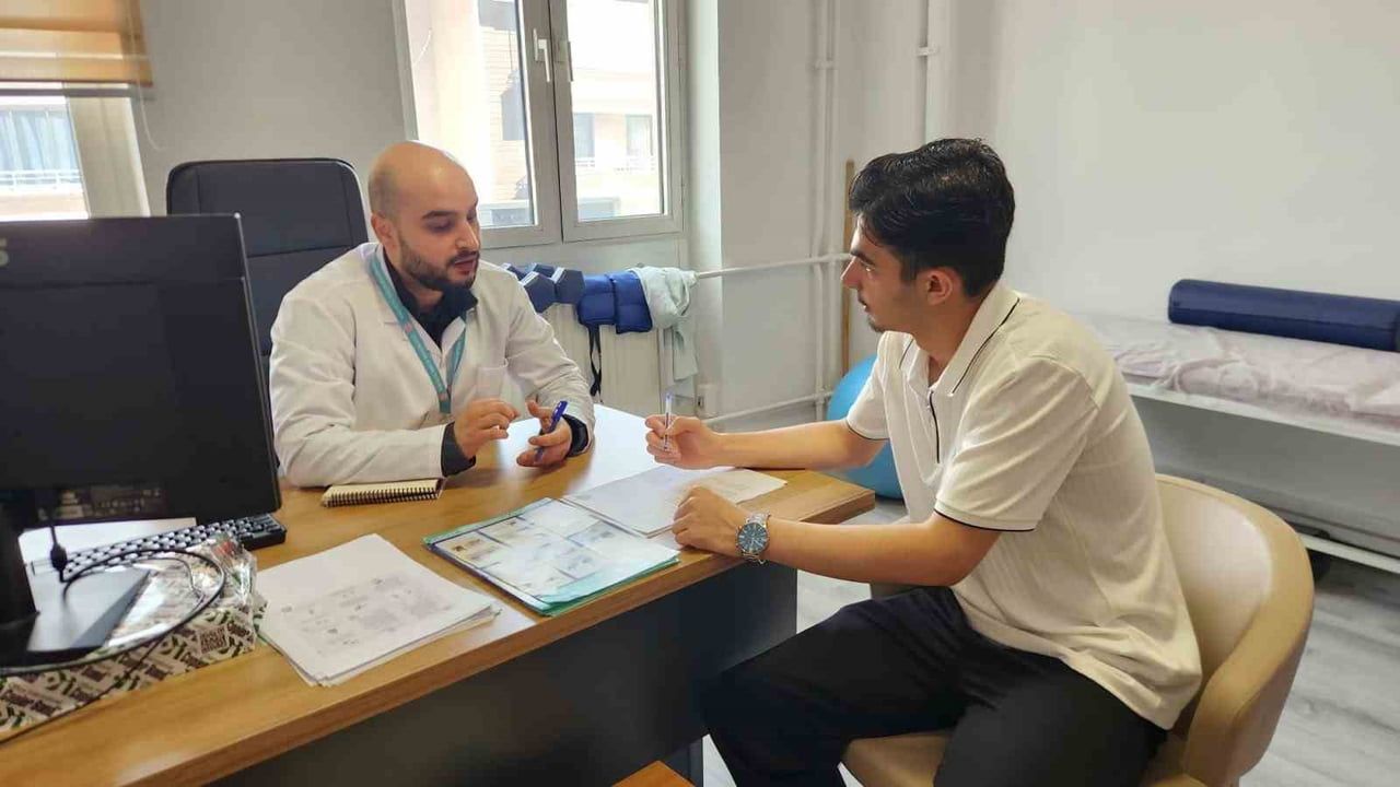 Teknoloji Kullanımı Artıyor, Omurga Rahatsızlıkları Genç Yaşlara İniyor