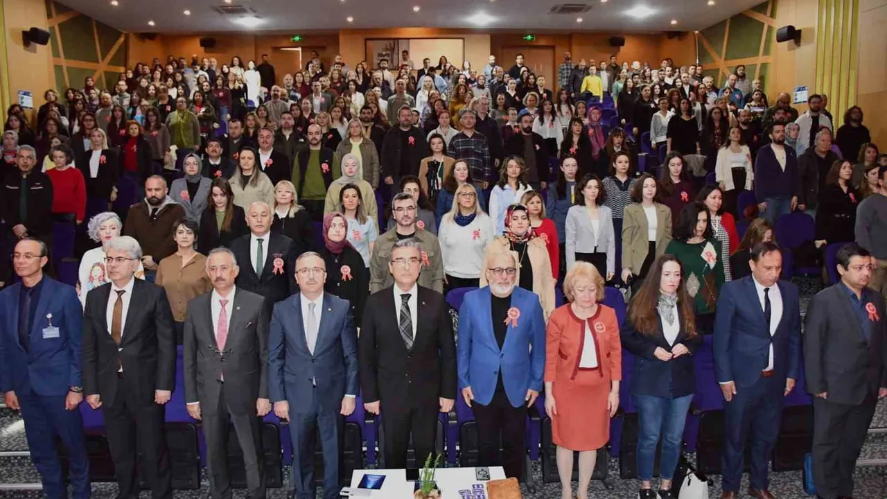 Tepebaşı’nda ‘Uyumlu Adımlar’ Otizm Farkındalık Paneli gerçekleştirildi