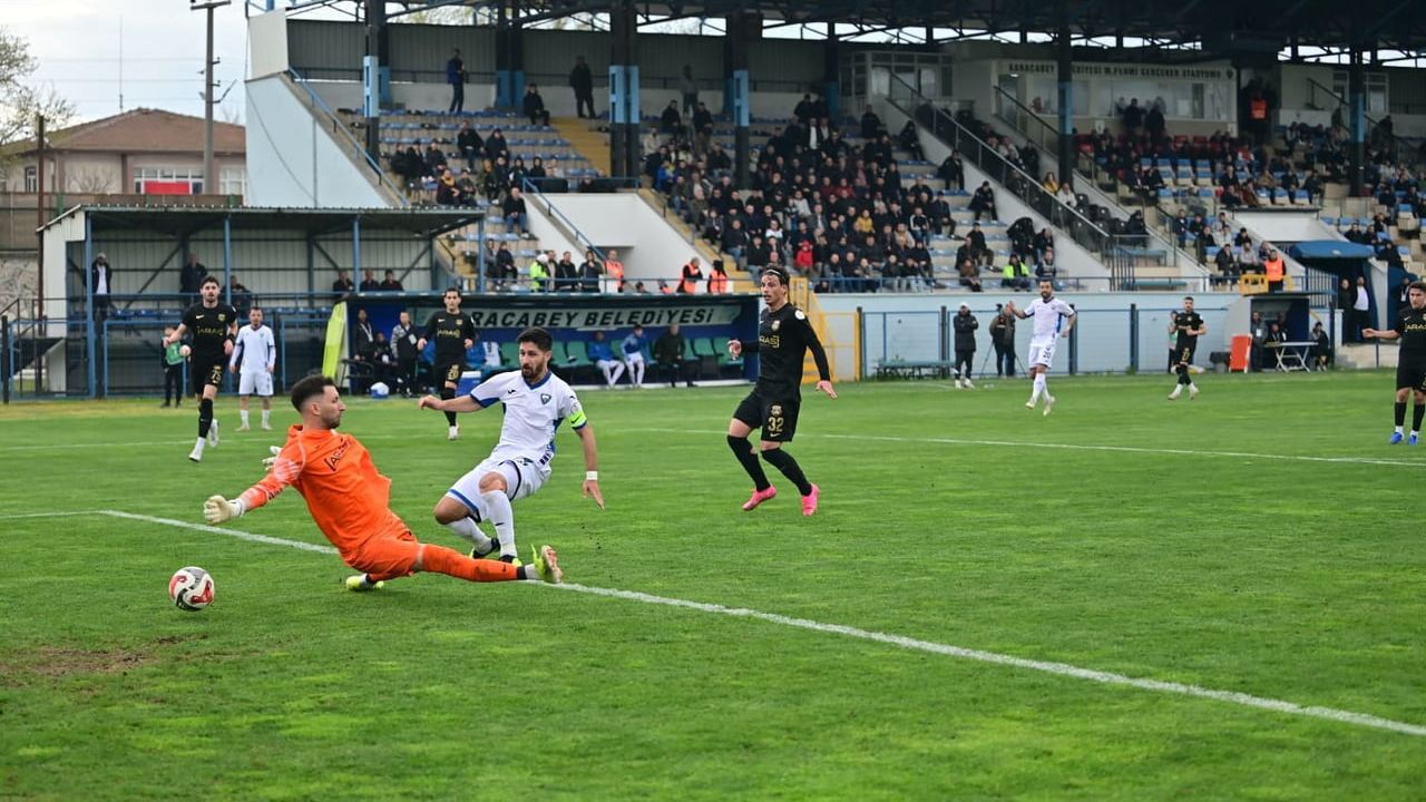 TFF 2. Lig 33. Hafta: Karacabey Belediyespor 4-0 Kastamonuspor