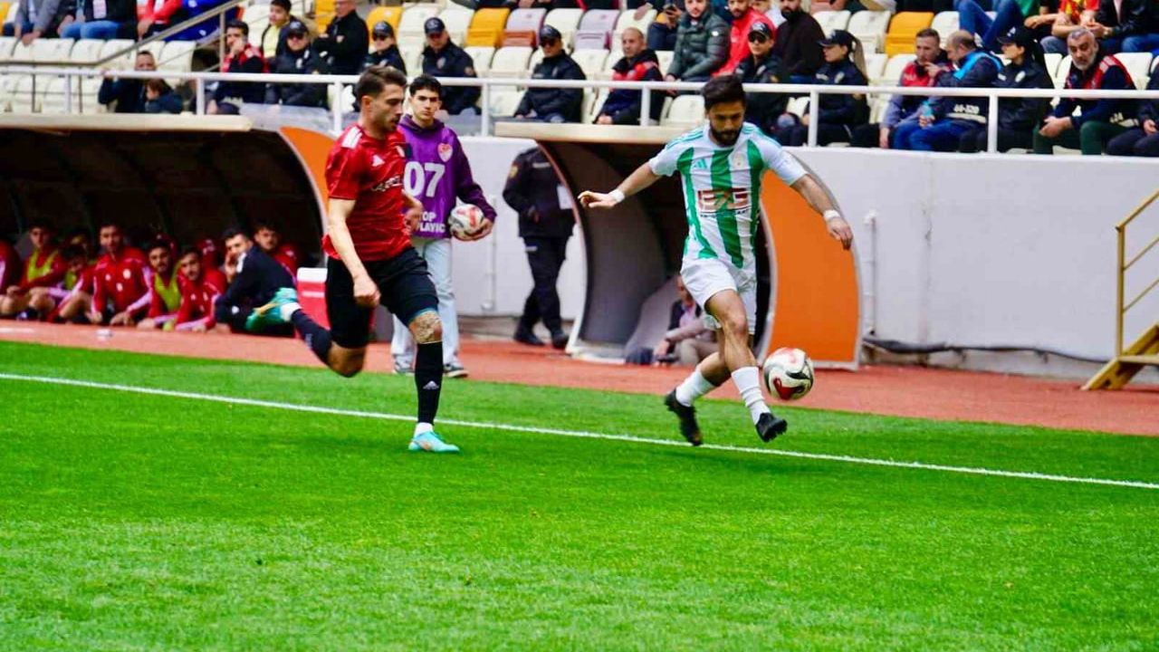 TFF 3. Lig 2. Grup 28. Hafta: Malatya Yeşilyurtspor 6-2 Karaköprü Belediye Spor