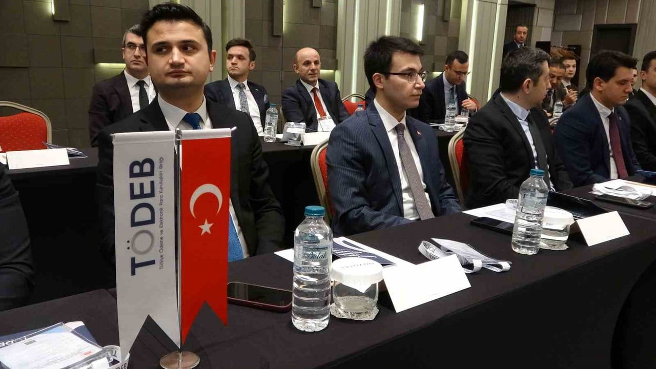 Trabzon'da Karadeniz Bölgesi Bilişim Suçları Toplantısı: Dijitalleşme Suçları Karmaşıklaştırıyor