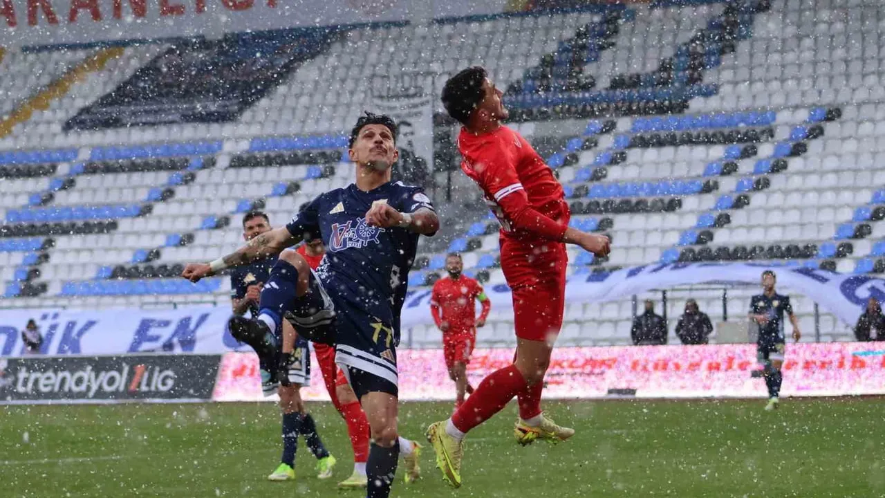 Trendyol 1. Lig: Erzurumspor FK 2-0 Boluspor — Gökhan Akkan'ın k.k. ve Eren Tozlu ile galibiyet