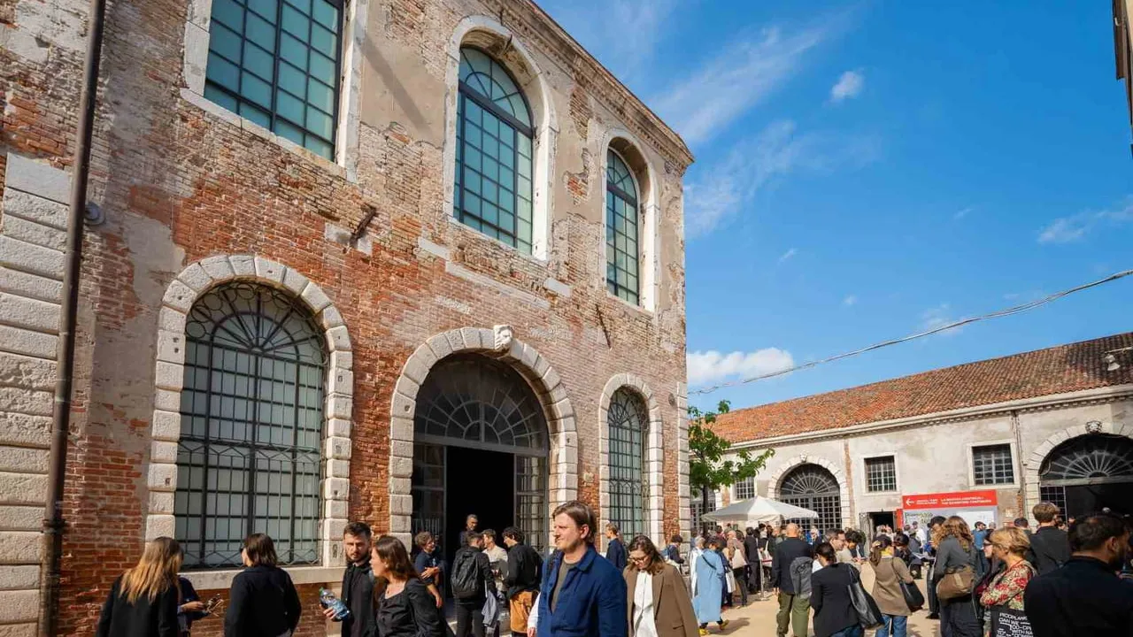 Trendyol Sanat’ın Venedik Hamlesi: Dünya Sanat Günü’nde Genç Sanata ve Uluslararası Görünürlüğe Odak