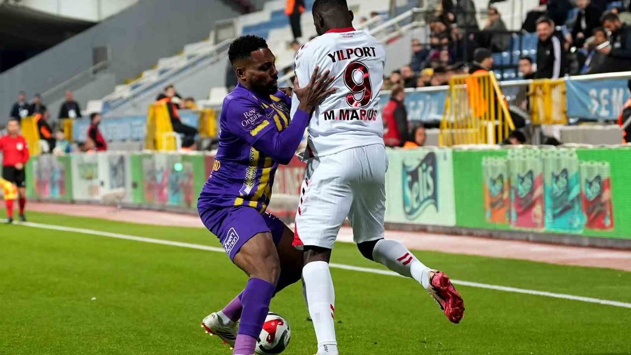 Trendyol Süper Lig 29. Hafta: Eyüpspor - Samsunspor 0-0 (Maç Devam Ediyor)