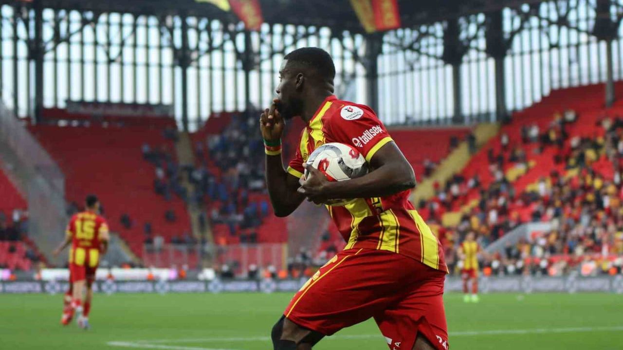 Trendyol Süper Lig 29. Hafta: Göztepe 3-3 Kasımpaşa