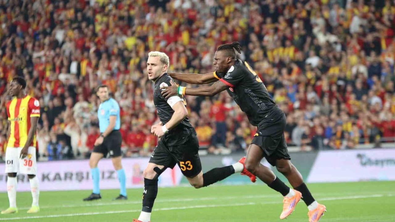 Trendyol Süper Lig: Göztepe 0 - Galatasaray 1 (Maç devam ediyor)
