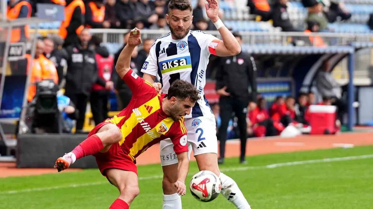 Trendyol Süper Lig: Kasımpaşa 1-0 Kayserispor (İlk Yarı)