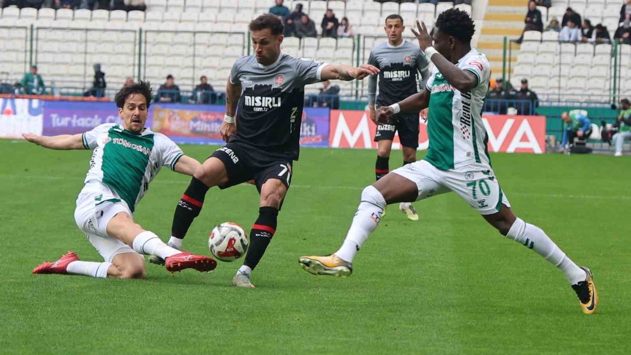 Trendyol Süper Lig: Konyaspor 2-0 Fatih Karagümrük — İlk Yarı