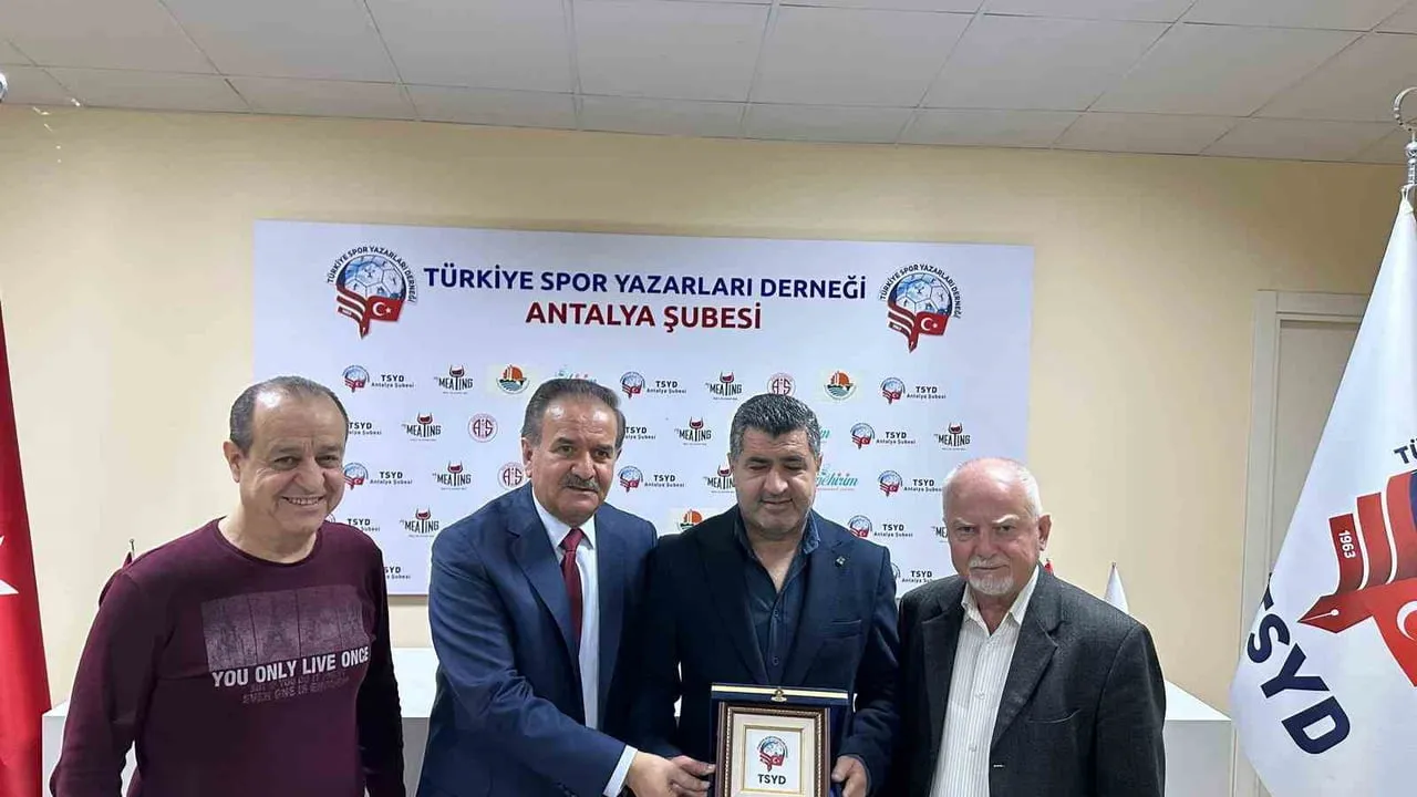 TSYD Genel Merkezi Temsilcisi Kemal Çağlayan, Antalya Şubesi Üyeleriyle Bir Araya Geldi