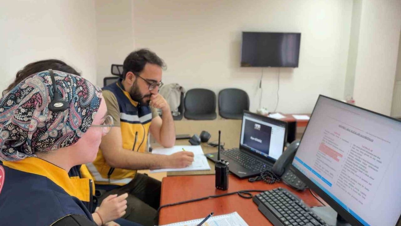 Tunceli’de 1. Tıbbi Acil Çağrı Yönetimi Eğitimi: 112 Hekimlerine Simülasyonlu Uygulama