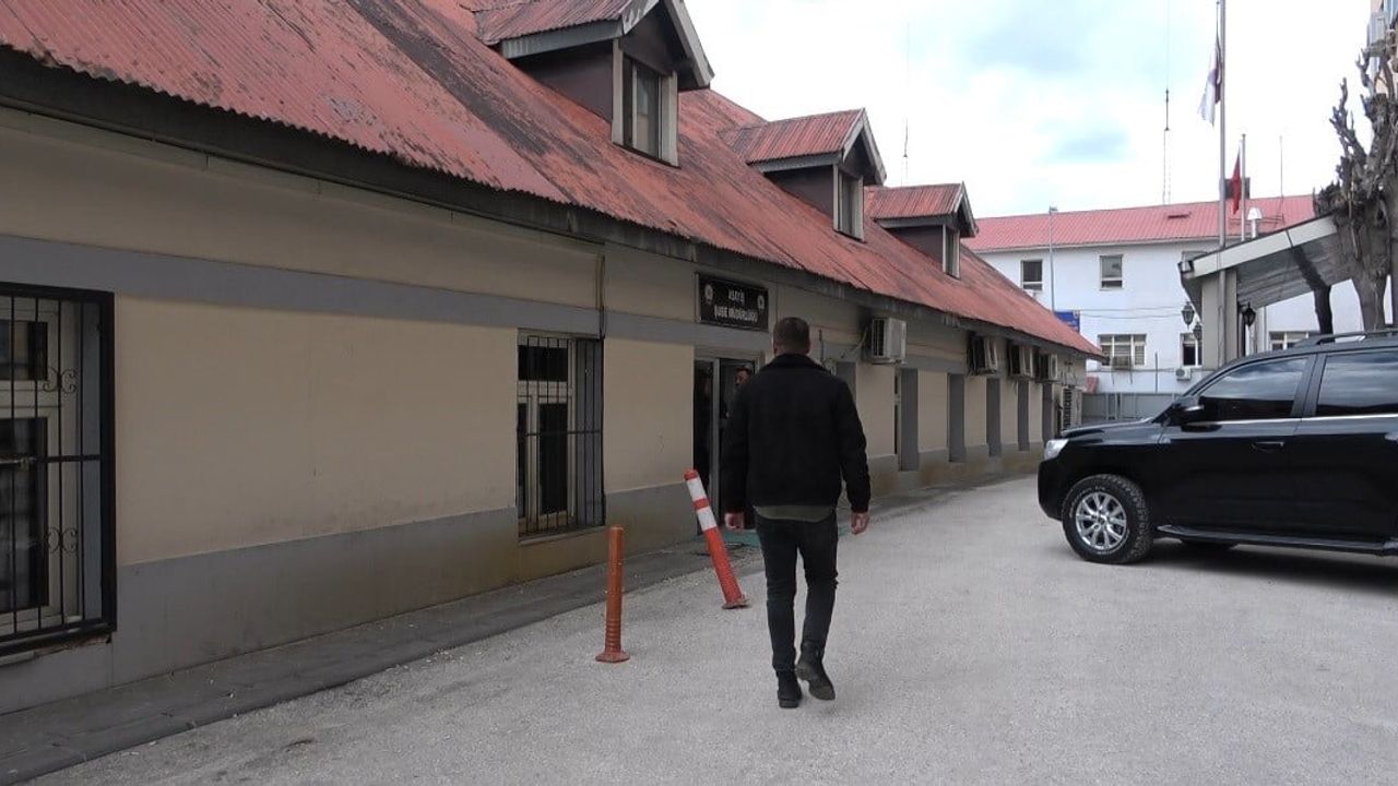 Tunceli’de 'sazan sarmalı' dolandırıcılık girişimi polis müdahalesiyle engellendi: 895 bin TL kurtarıldı