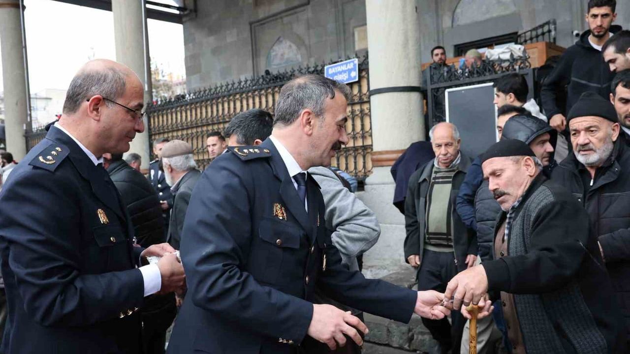 Türk Polis Teşkilatı 181. kuruluş yıldönümünde Lalapaşa Camii'nde Mevlid-i Şerif