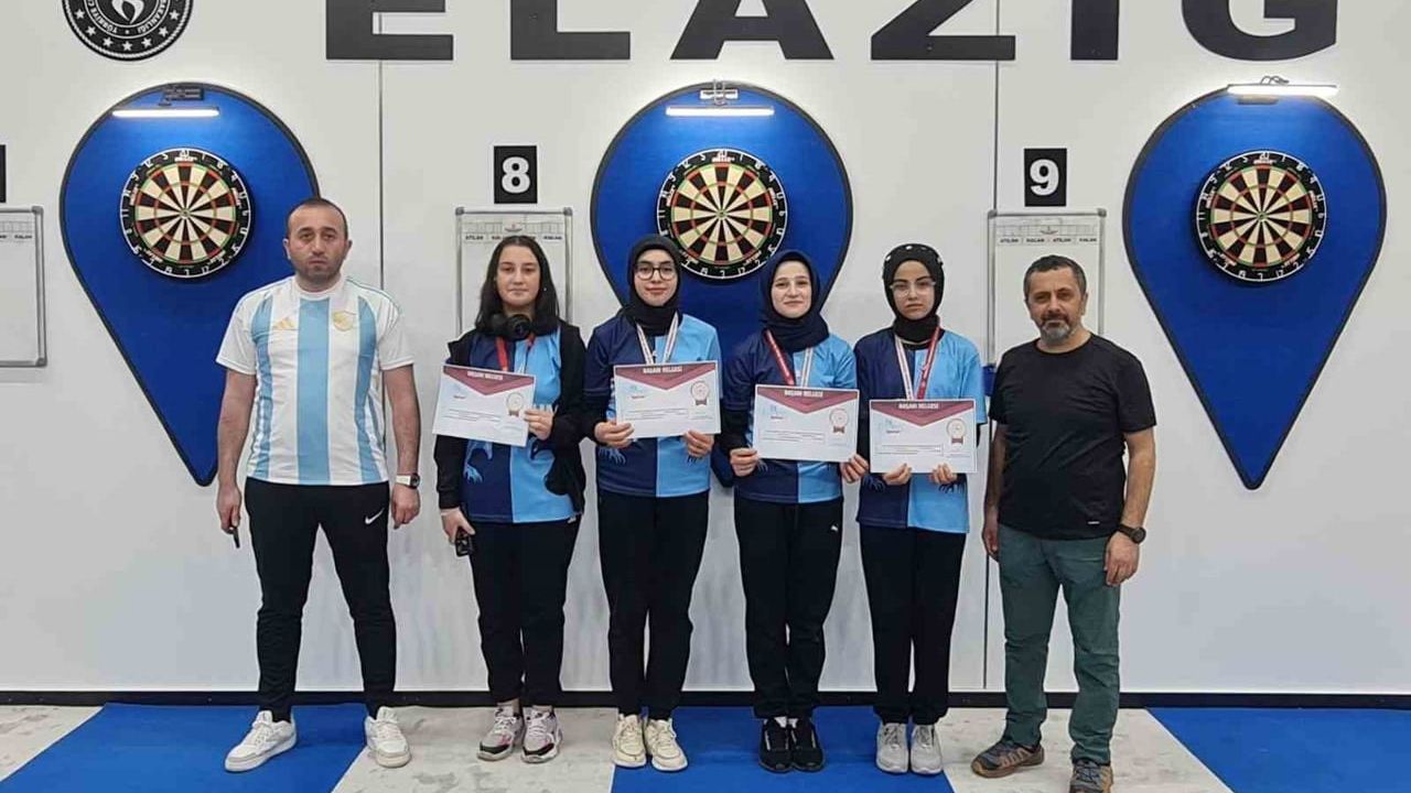 Tuzcu Mimar Sinan Ortaokulu yıldız kız dart takımı Türkiye finallerine yükseldi
