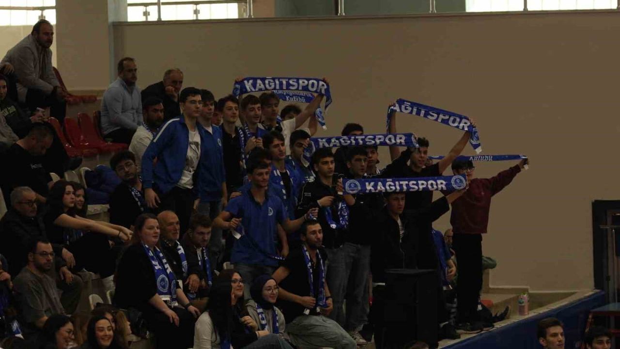 TVF Erkekler Voleybol 1. Ligi Yarı Finali: Kocaeli BŞB Kağıtspor 4-1 Arkasspor, Altın Setle Finale Yükseldi