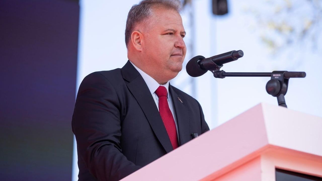 Urla'da 24 ayda 25 proje: 12 temel atma, 13 açılış töreni