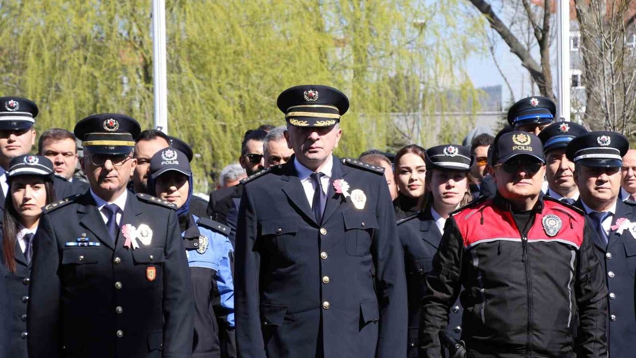Uşak'ta Polis Haftası'nda şehitler anıldı