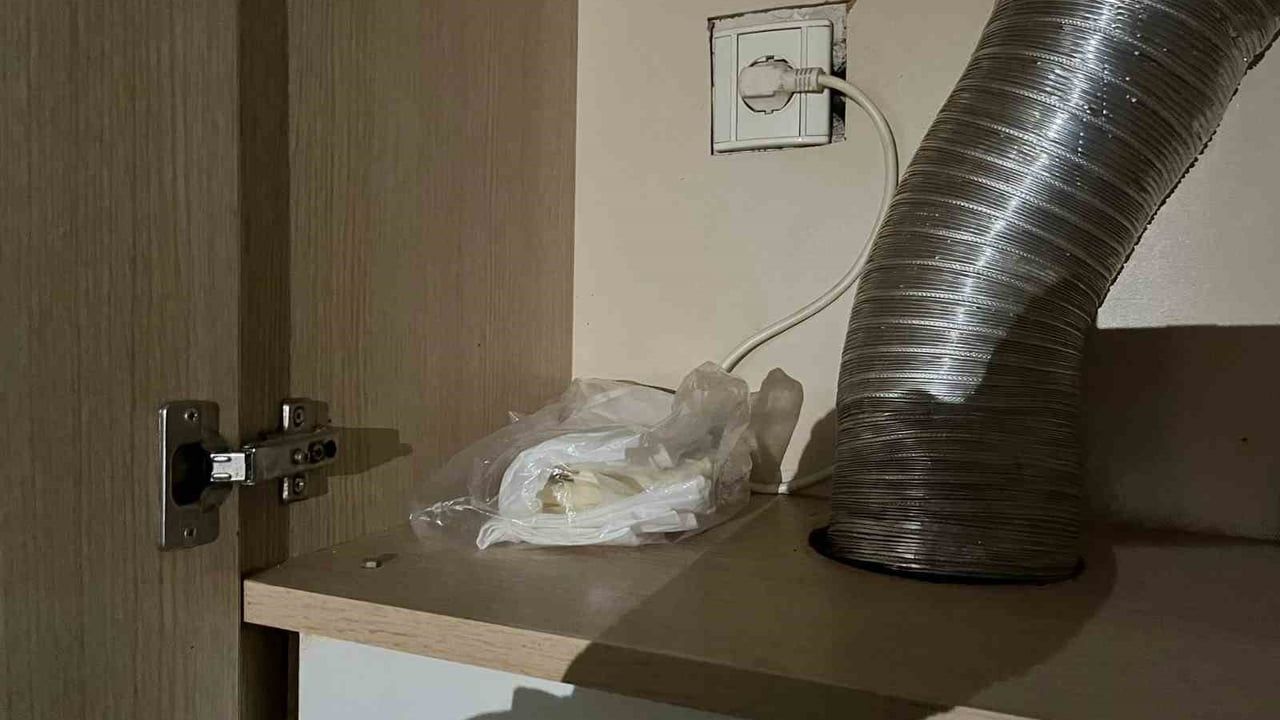 Uşak'ta uyuşturucu operasyonu: 3 kişi tutuklandı, çok sayıda madde ele geçirildi