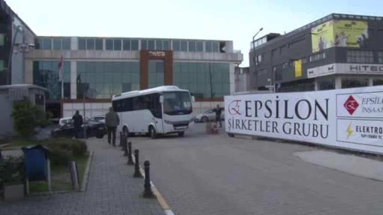 Uyuşturucu soruşturmasında gözaltındakilerin saç ve kan örnekleri Adli Tıp Kurumu'na götürüldü