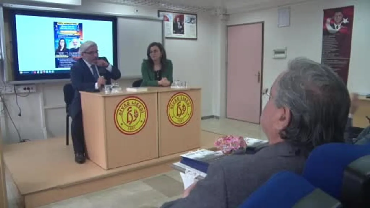 Uzman Uyardı: Kişisel ve Mahrem Veriler Yapay Zekâyla Paylaşılmamalı