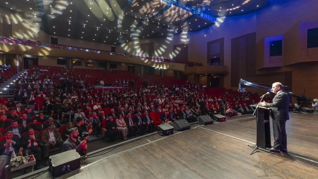 Vahap Seçer: Mersin’i marka kent düzeyine taşımak istiyoruz
