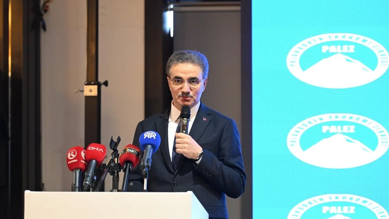 Vali Aydın Baruş, Palandöken Ekonomi Zirvesi’nde Erzurum’un potansiyelini anlattı