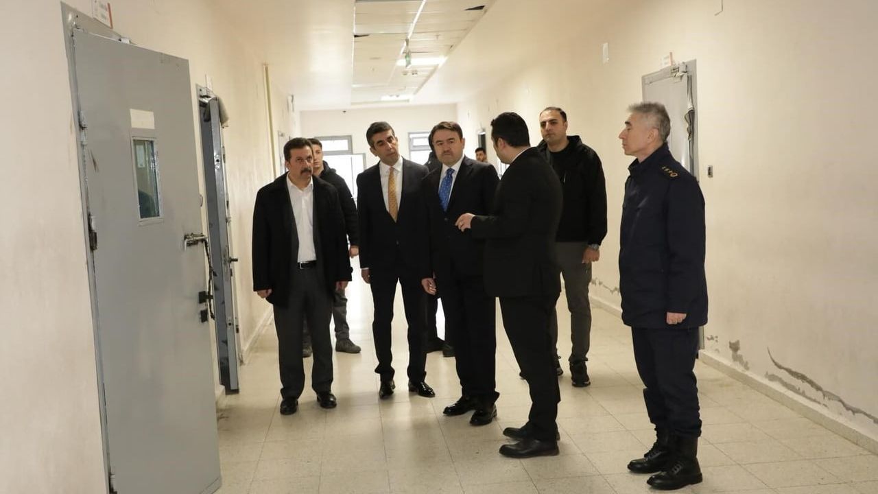 Vali Musa Işın, Kütahya Geri Gönderme Merkezi'nde İnceleme Yaptı