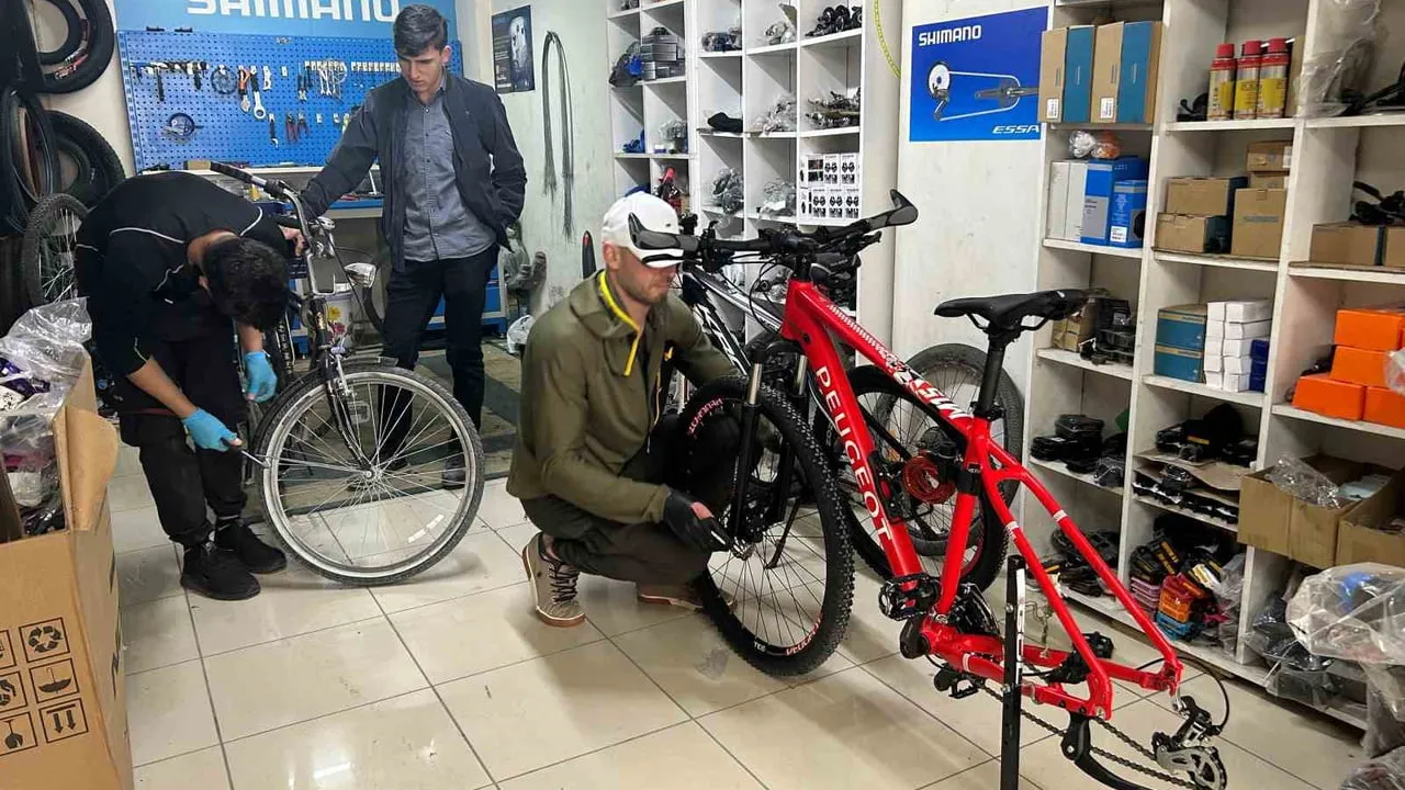 Van'da baharla bisiklet talebi yükseldi, piyasa hareketlendi