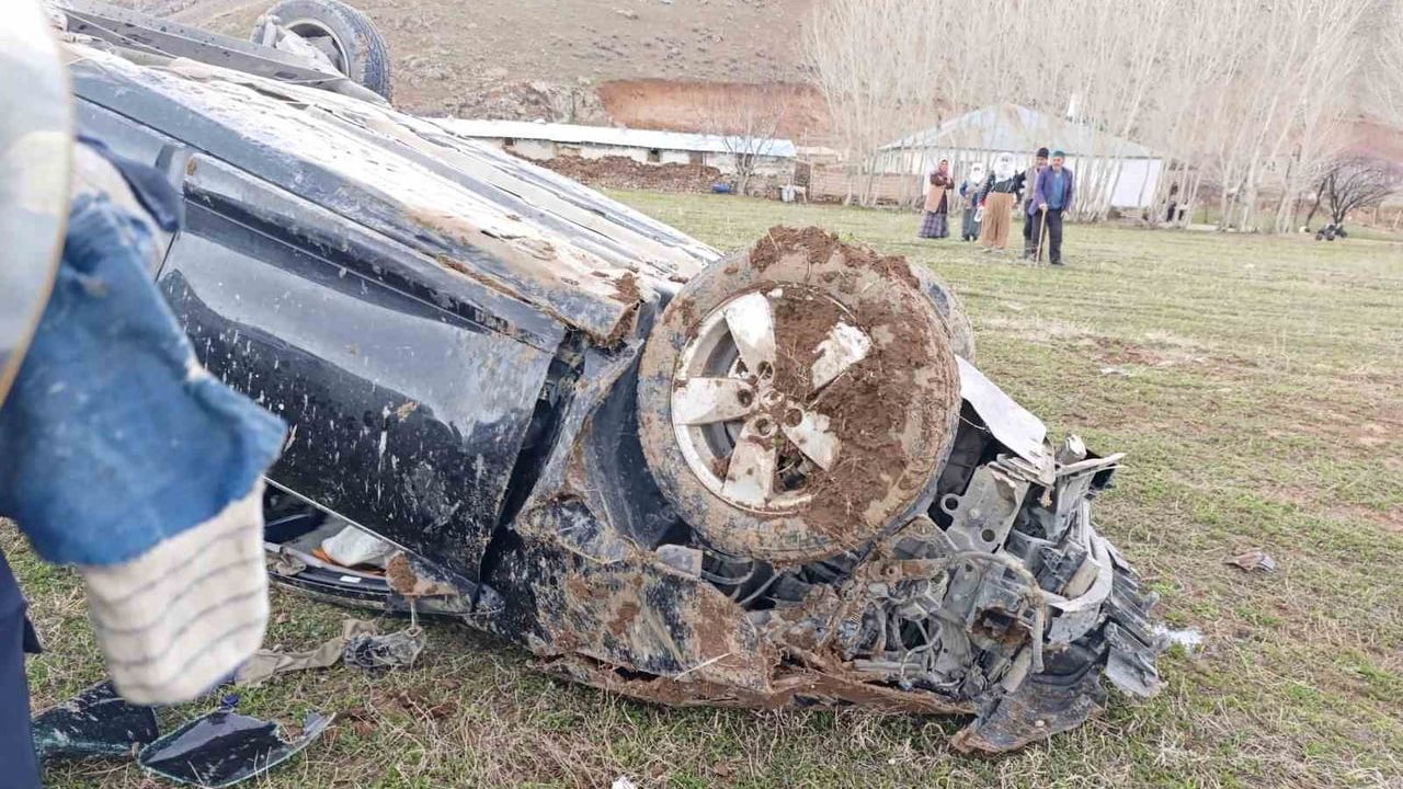 Van'da Muradiye-Çaldıran yolunda kaza: 1 ölü, 2 yaralı