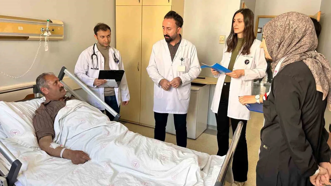 Van Eğitim ve Araştırma Hastanesi'nde yeni dahiliye eğitim kliniği hizmete girdi