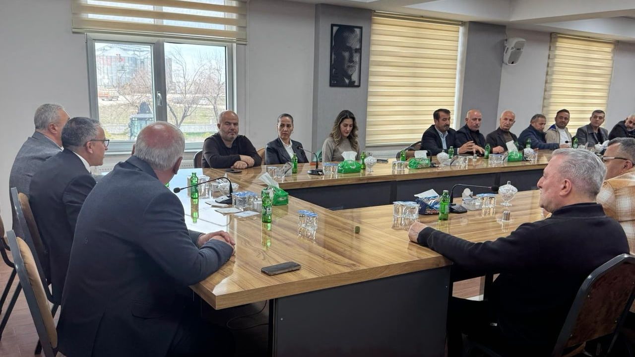 Van OSB Başkanı Memet Aslan sanayicilerle istişare toplantısında buluştu