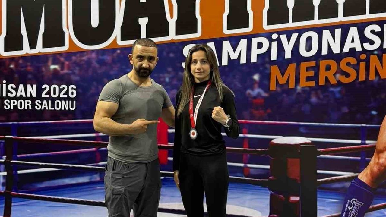 Vanlı muay thai sporcuları Mersin'den 1 altın, 3 bronz madalyayla döndü