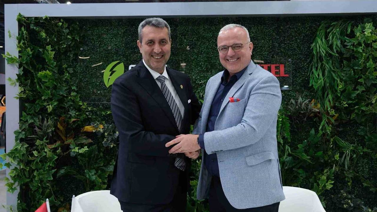 Vestel Mobilite ve Chint Power Türkiye'de enerji depolama sistemi üretimi için stratejik iş birliği
