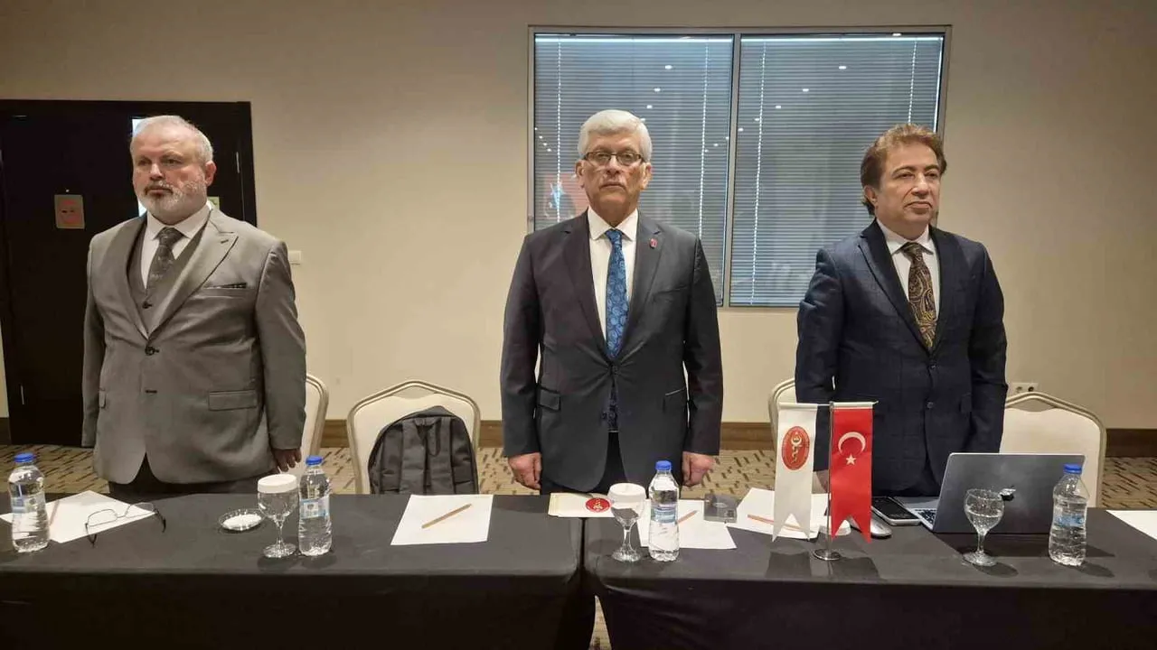 Veteriner hekimler Tekirdağ'da buluştu: Mesleki sorunlar ve hayvancılık politikaları değerlendirildi