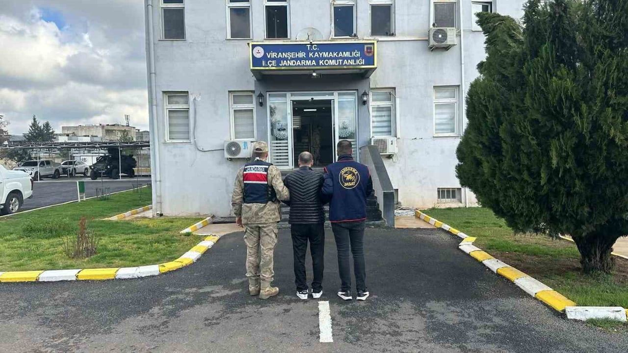 Viranşehir'de hakkında kesinleşmiş cezası bulunan şahıs jandarma tarafından yakalandı