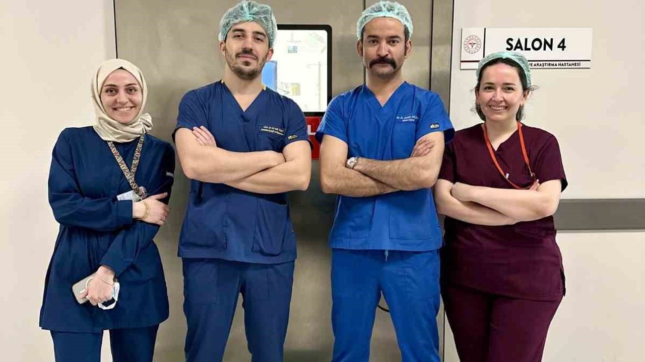 Yalova Eğitim ve Araştırma’da ilk: Laparoskopik safra kesesi ameliyatı epidural uyanık anesteziyle gerçekleştirildi