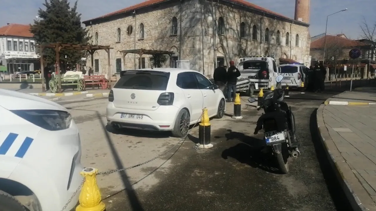 Yalvaç'ta abartı egzozlu araca 16 bin TL ceza, araç 30 gün trafikten men edildi