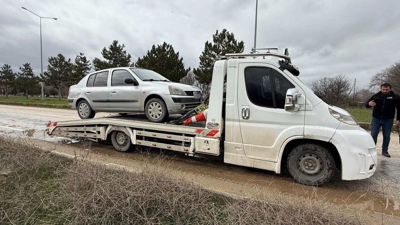 Yalvaç’ta otomobilin çarptığı 83 yaşındaki bisiklet sürücüsü ağır yaralandı