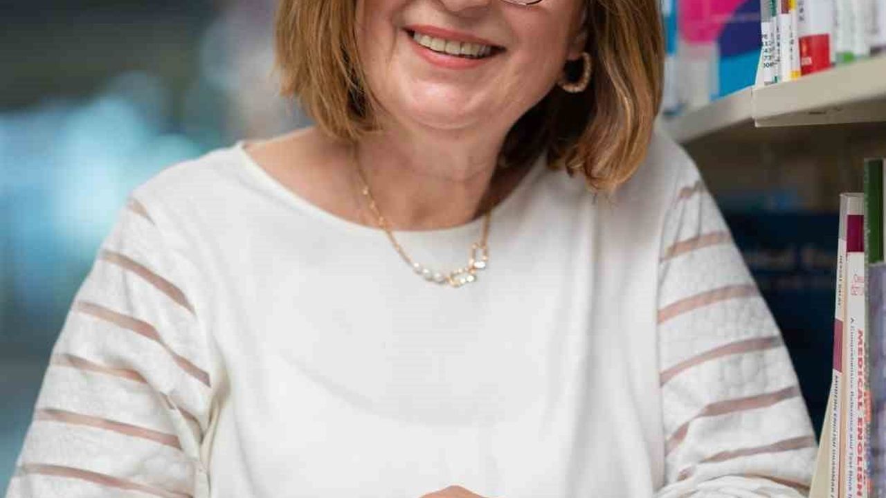 Yapay Zeka Görsel İletişim Mesleğini Nasıl Değiştiriyor? Prof. Dr. Nalan Büker'in Akademik Değerlendirmesi