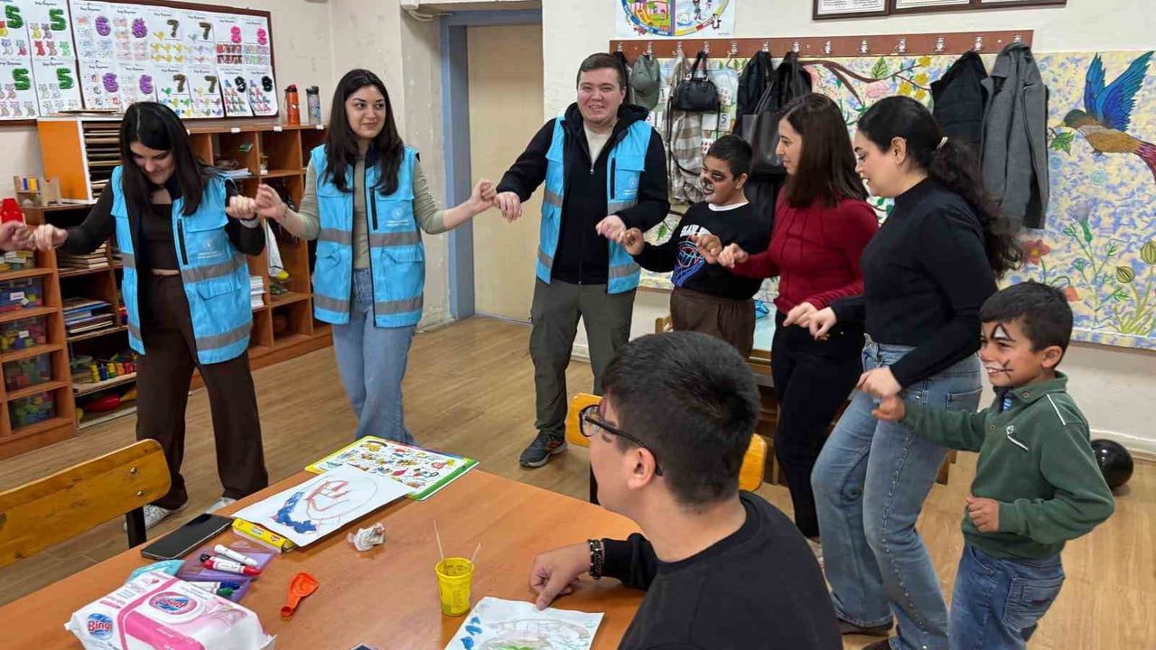 Yenipazar'da 'Engel Tanımayan' etkinlik: Gönüllü gençler özel eğitim öğrencileriyle buluştu